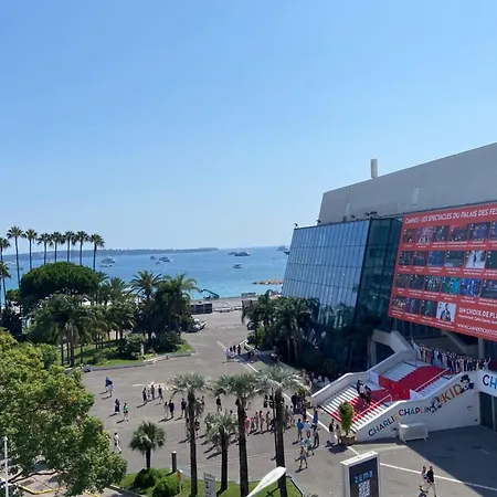 Ref 1943 - Centre - For Rent Cannes