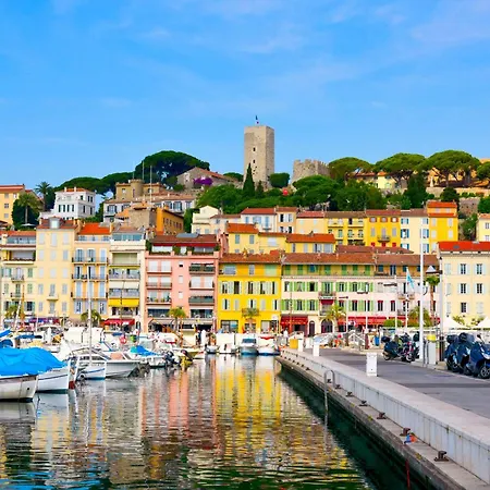 Ref 1943 - Centre - For Rent * Cannes